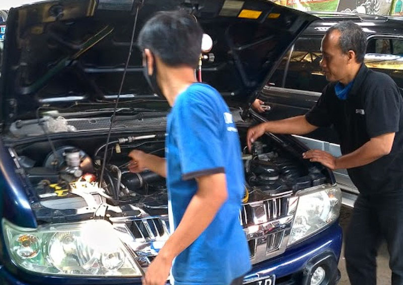 https://www.acmobildepok.com/bengkel-service-ac-mobil-cibubur-terbaik-bergaransi